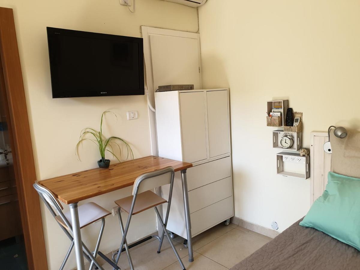 Guy Family Guestroom'S (Adults Only) Midreshet Ben Gurion Exterior foto